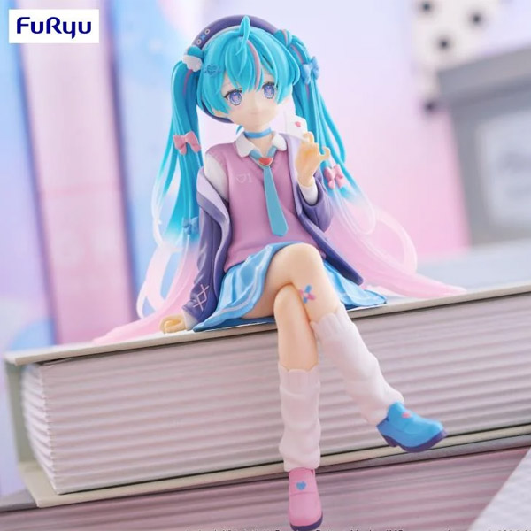 FuRyu Hatsune Miku Love Blazer Navy Color Noodle Stopper Figure